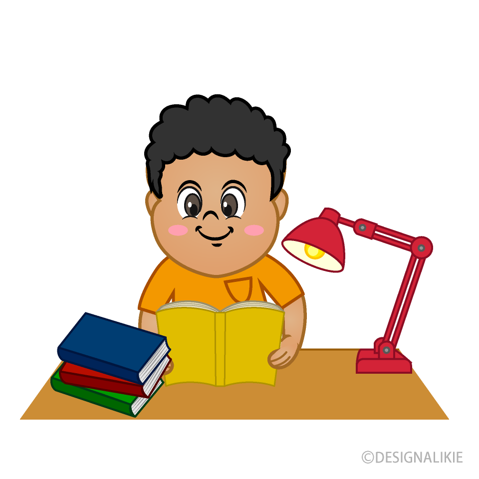 宿題で読書する男の子